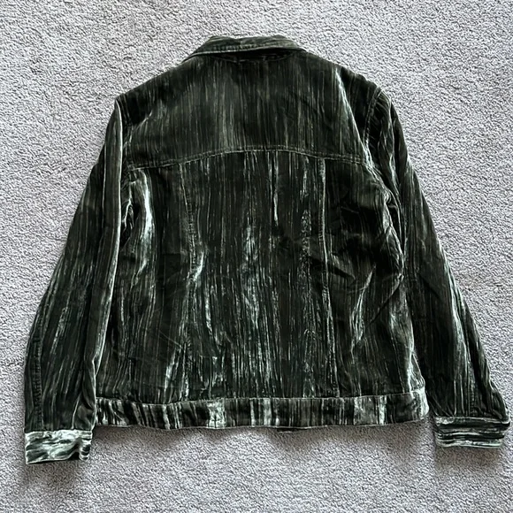 Chico’s Crushed Velvet Lightweight Jacket - Picture 2 of 3